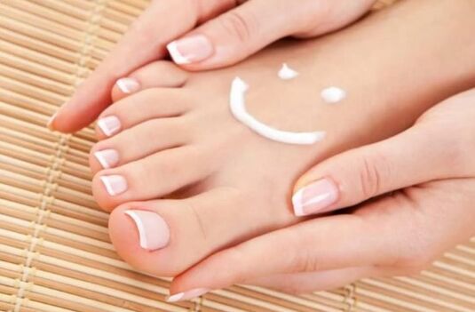 Soins aux pieds